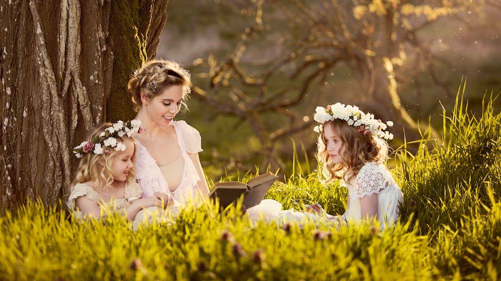 Simple tips and tricks all photographers need for better outdoor portraits of people and families.