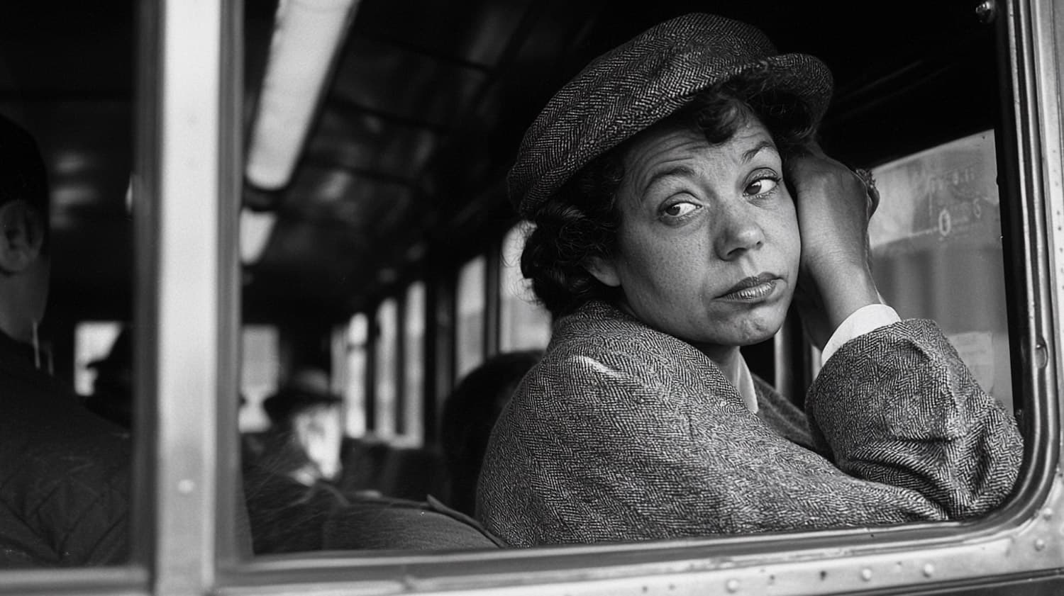 Duane Michals: Exploring Narrative Through Conceptual Photography - A Retrospective of Visual Storytelling