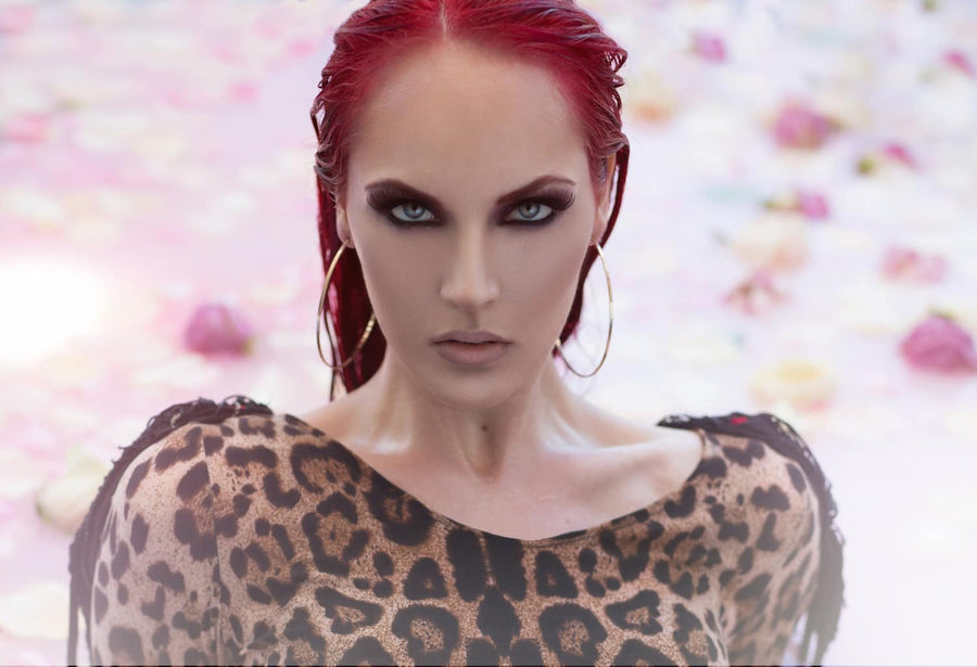 Natural light Fashion Photography Pool Milk Bath Portrait with Amanda Diaz PRO EDU Lead Image 1